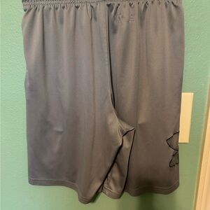 Under Armour Men's Gray Athletic Shorts